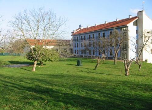 Hotel Cristina Noreña Exteriör bild