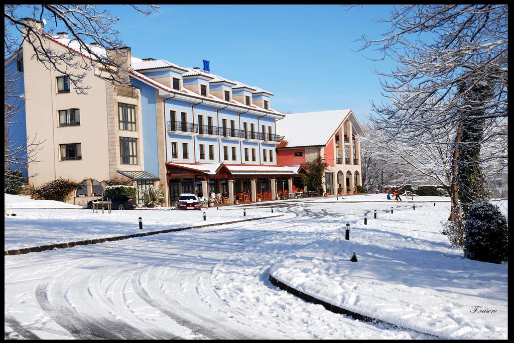 Hotel Cristina Noreña Exteriör bild