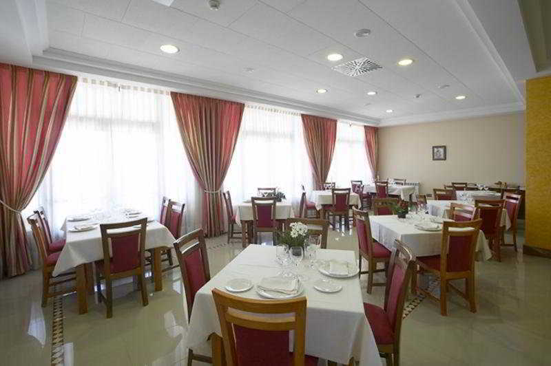 Hotel Cristina Noreña Exteriör bild